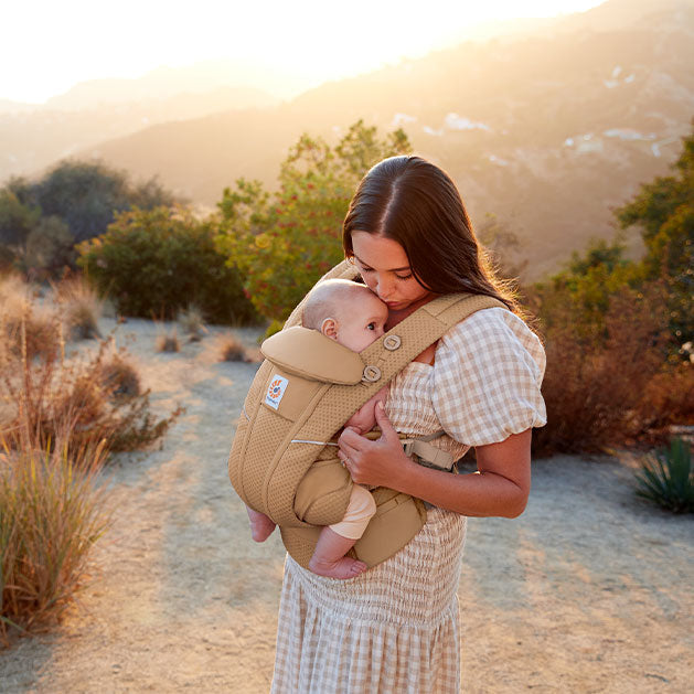 Ergobaby Omni Breeze - Kamelbraun